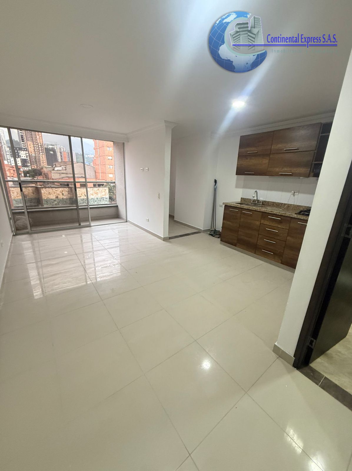 APARTAMENTO DISPONIBLE PARA ARRIENDO